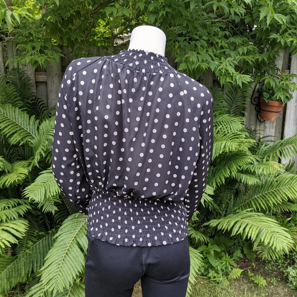 Pretty Polka Dot blouse - Picture 2 of 3